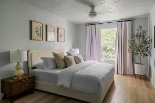 Modern Luxe Loft Poolside Escape No 209 - 9