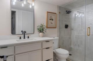 Modern Luxe Loft Poolside Escape No 209 - 3