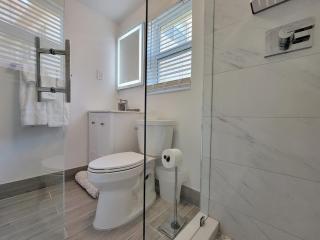 Fort Lauderdale Yacht and Beach Club 103 - 1