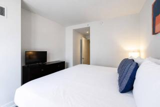 Modern Luxury Apartment - 8