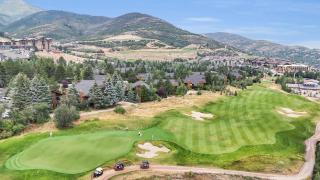 Park City Escape Walk to Hiking & Canyons Golf - 8
