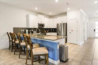 Great 8 br villa w games theater pool by Disney - 4