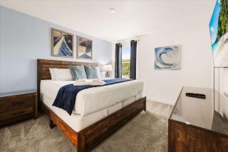 Great 8 br villa w games theater pool by Disney - 1