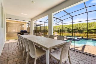 Great 8 br villa w games theater pool by Disney - 8