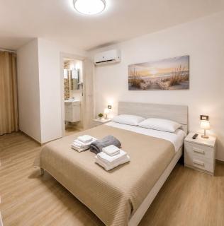 Tina's House Luxury Room - 0