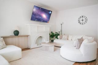 Sleeps 18 • 8BR • Game Room • Gym • Theater - Chicago - 3