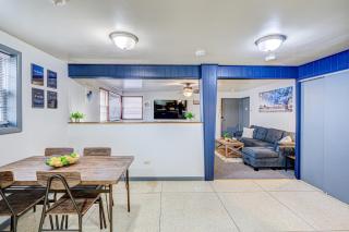 King Bed Studio | 60" HDTV | Safe | Close to Metra - 5