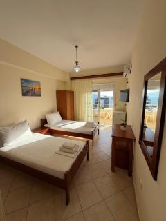 Nevi Rooms - Sarandë - 8