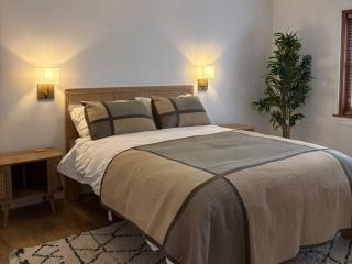 High Street Retreat - Whitstable - 4