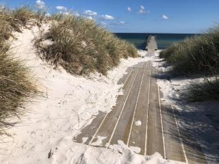 Amazing location at sandy beach with outdoor jacuzzi - 5