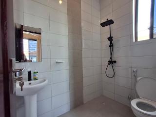 Stunning 2BR in Dar Beach, Dining, Transit Nearby apt 8 - 1