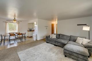 < 1 Mi to Soldotna Creek Park: Retreat w/ Fire Pit - 4