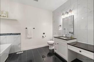 The Matchette Manor - Luxury - Hotub - Lasalle - 4