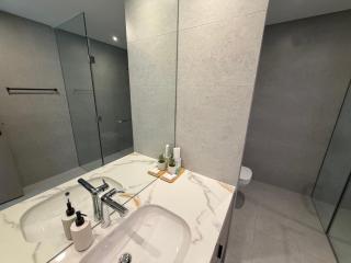 Luxury 1BR at Pearl House BFH Roka Lounge - 4