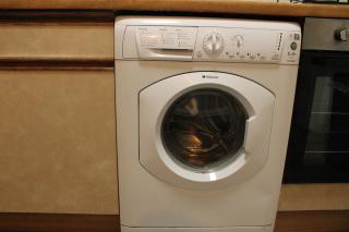 Modern 3BR Rotherham Retreat Free Parking & Fast Wi Fi - 2