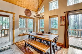 1 Mi to Angel Fire Resort: Mtn Cabin w/ Fire Pit! - 9