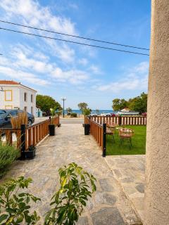 KYNTHIA seaview apartments samos - 7