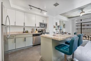 Phoenix Muralists Loft - 5