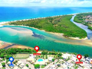 Casa com Churrasqueira, Piscina e Clube - 50m do Rio e Mar - Até 8 hóspedes - 8