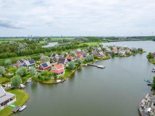 Bungalow in Zuytland with Private Fishing Jetty - 4