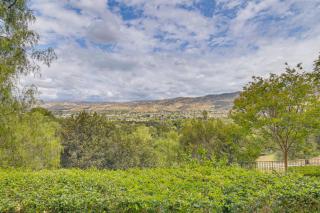 Amazing Mtn & City Views! Simi Valley Hideaway - 7