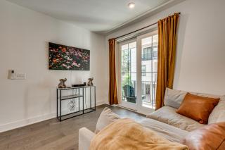 1 Mi Decatur Square New Condo Walkable to MARTA - 6