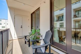 1 Mi Decatur Square New Condo Walkable to MARTA - 0
