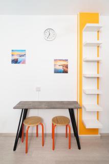Vibrant Finikoudes Sea View 2 Bedroom - 5