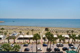 Vibrant Finikoudes Sea View 2 Bedroom - 9