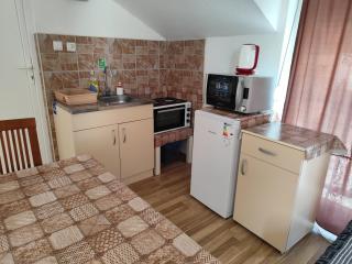 Family House Near Motorway 6 Guests 3 Bedrooms - 8