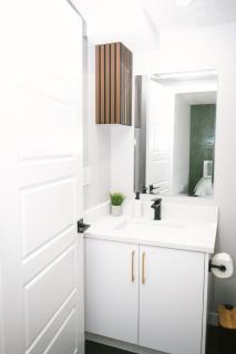 Brand new 1-BR Suite with Private entrance - 9