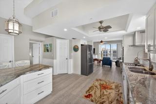 Charming Canal-front Retreat on the Beautiful South End of Fort Myers Beach - 4