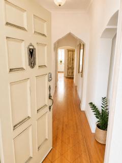 Spacious LA Retreat near SoFi & USC Stadium - 1