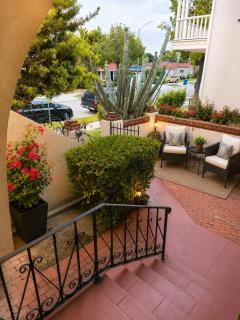 Spacious LA Retreat near SoFi & USC Stadium - 9