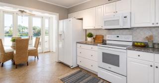 Family Beach Townhome at Shoreline Towers - Walk to Private Beach - Sleeps 9 - Destin - 3