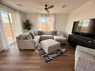Lake Powell Home Retreat - Views - Close to National Parks - Beautiful Sunsets - Amazing Star Gazing - Game Room - Fun - 9