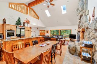 Mount Hood Cabin Retreat - 4BR Sleeps 12 - 9