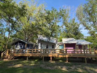 Purple Tiny Home With Fire Pit and Nature - 6