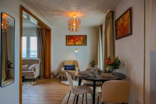 6 Guests Skyline Apartment near Mercedes Plant - 8