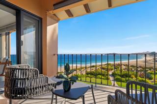 Casa Del Mar Elegant Two-Story Oceanfront Escape - 0