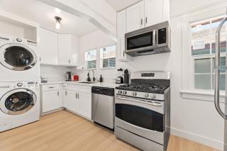 Furnished Rose Park 1BR with King Bed, WD, Parking - 4