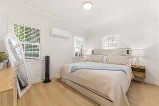 Furnished Rose Park 1BR with King Bed, WD, Parking - 7