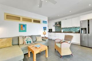 Apartment Belmar 6 with a beautiful view and refreshing shared pool - 4