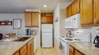 Downtown McCall Condo with Balcony & Views - 9