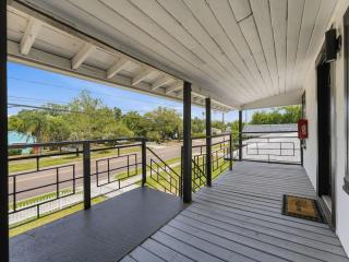 Clearwater Charm First Floor #2 - 9