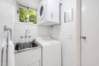 Peaceful Garden Escape - 2BR Noosaville Getaway - Noosaville - 1
