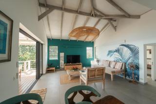 2 BR. Panoramic Lagoon View Villa: Poolside paradise, gourmet kitchen - 4