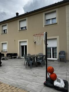 Zen House near Clervaux Castle - 2 min Nordstrooss shopping centre - 1