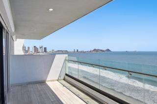 Tower Altomare on Malecón with King Bed and 10th floor views - 3