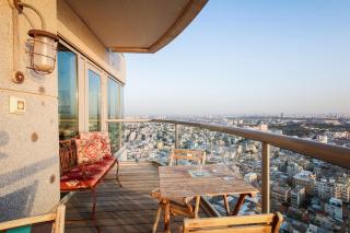 Miklat Luxury Condo & Spectacular View By Feelhome - 4